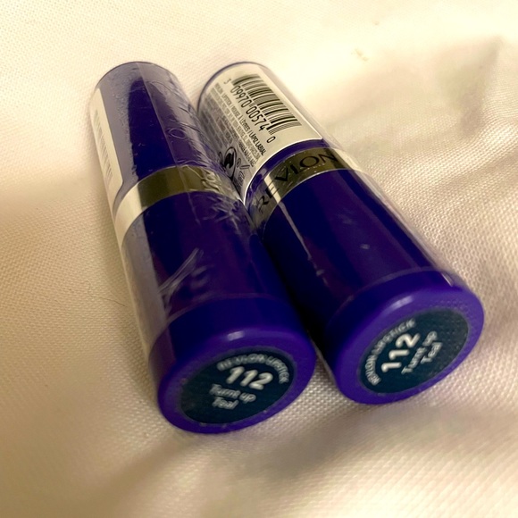 🔴Revlon turnt up teal NWT - Picture 3 of 3